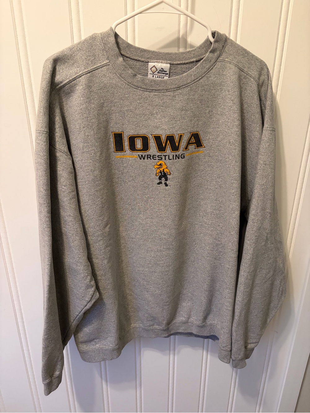 VTG 90s Iowa Hawkeyes Wrestling Sweatshirt XL Heavyweight USA Cotton Exchange